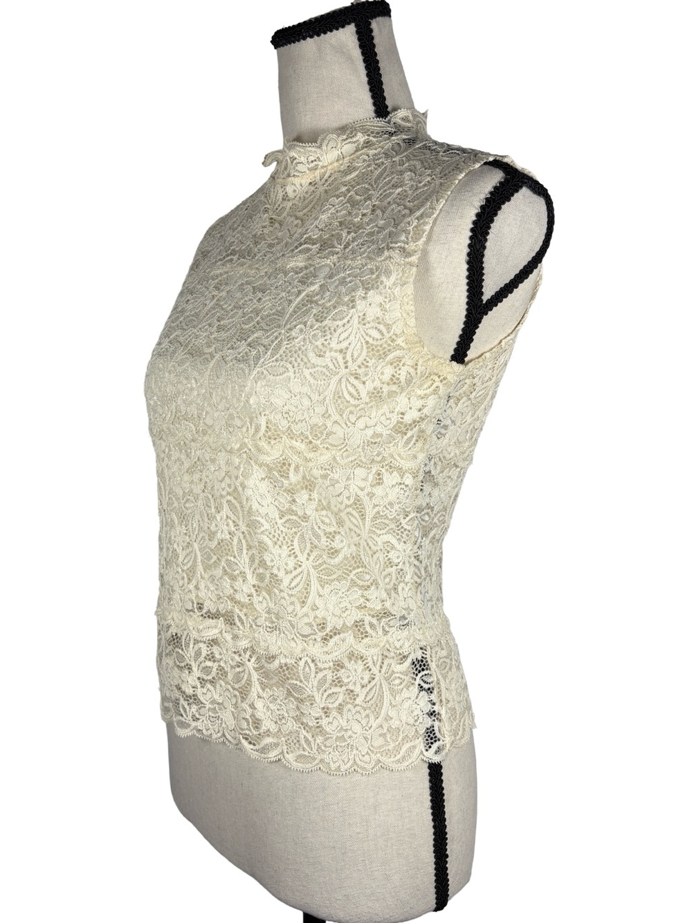 Pretika Lace Mock Neck Sleeveless Top – Cream Floral Lace Y2K Romantic Blouse - Picture 5 of 13
